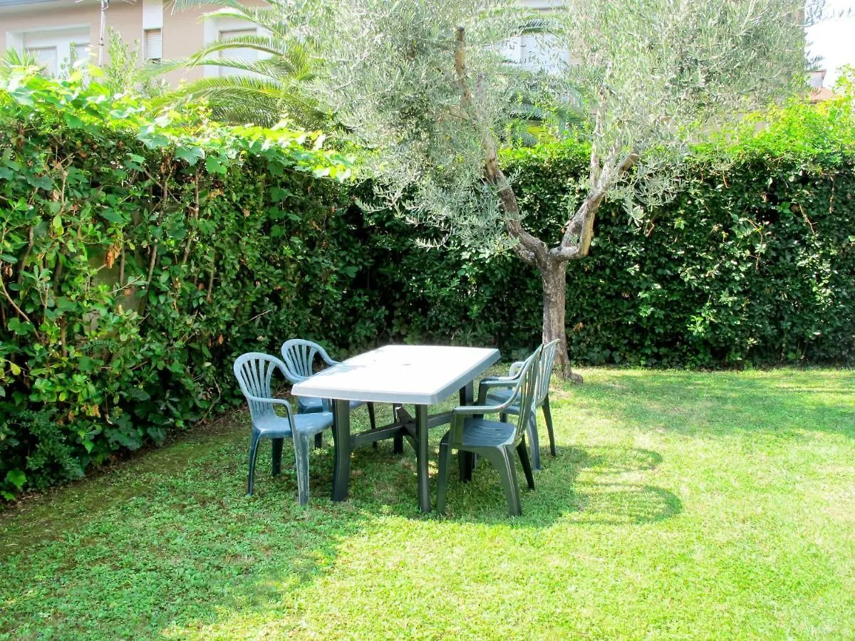 Apartment Ilaria 2 By Interhome Marina di Massa Italy